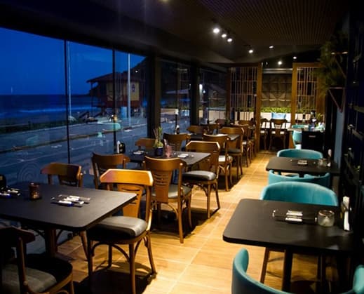 <span>Gastronomy</span><br/> Where to eat at Praia Brava