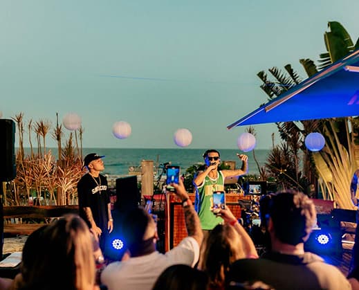 <span>Nightlife</span><br/> One of the liveliest coastal scenes