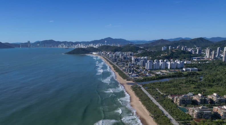 Vale a pena investir na Praia Brava em Itajaí? Entenda o cenário de valorização imobiliária