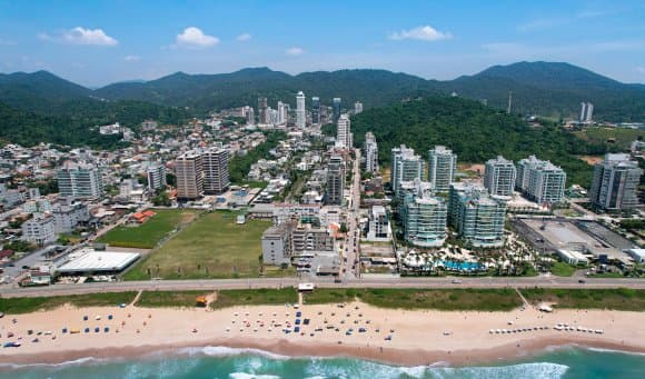 Imagem Praia Brava: 6 projetos que podem transformar a experiência de viver na região